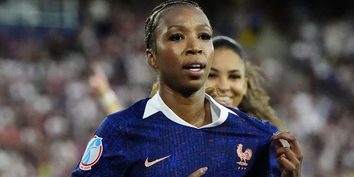 Dampak-bagi-Sepak-Bola-Wanita-GlobalDampak-bagi-Sepak-Bola-Wanita-Global